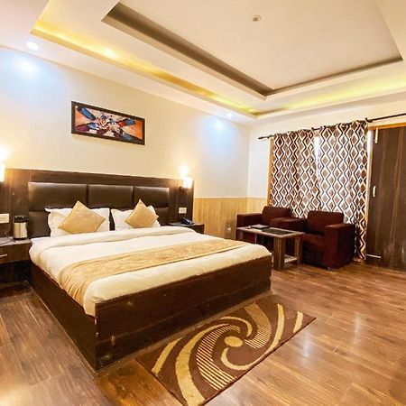 Hotel Manali Queen Esterno foto